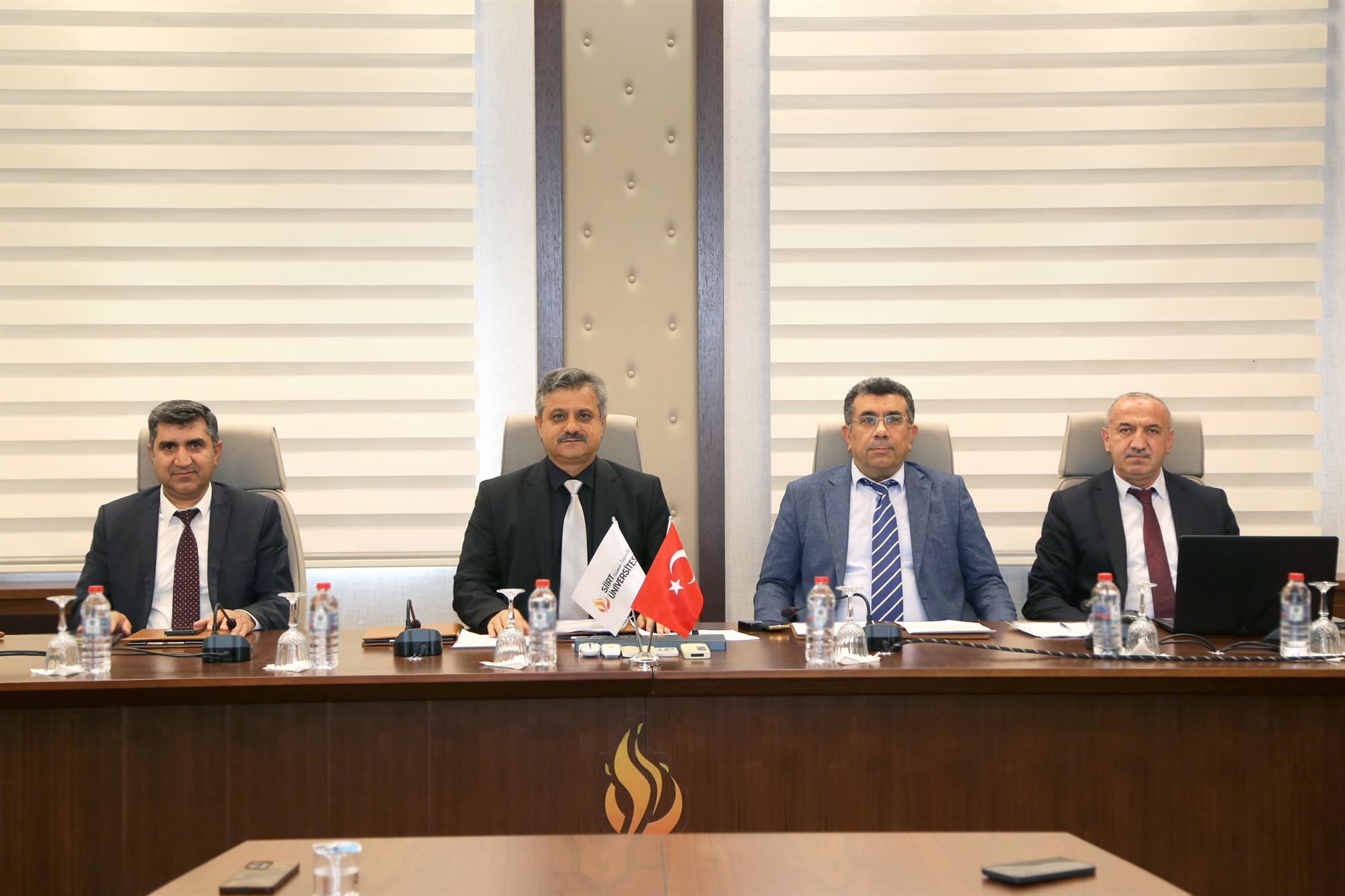 Üniversitemizde Senato Üyelerinin Katılımıyla Yapılan Toplantıda Kurumsal İletişim ve Eğitimde Kalite Konuları Görüşüldü